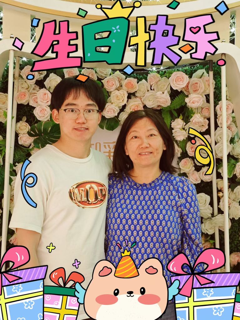 妈妈和孩子的合照